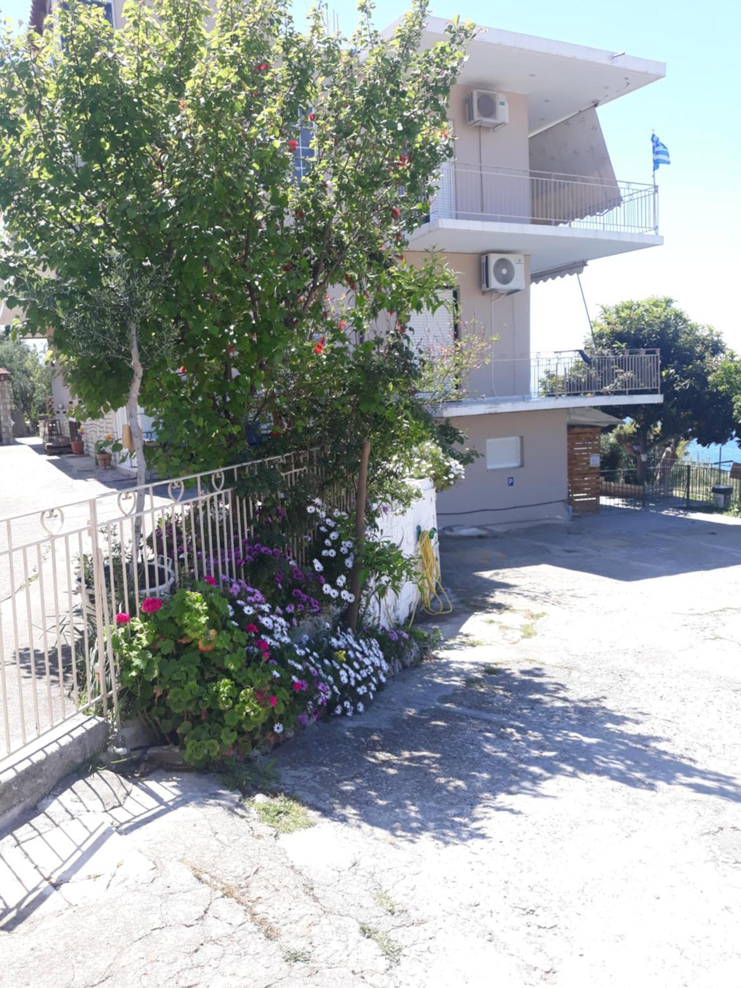 Evelin Studio Kalamata Exterior foto